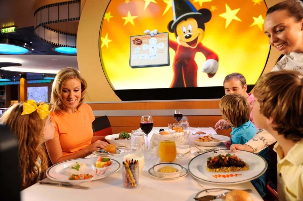 Restaurantes no navio Fantasy da Disney