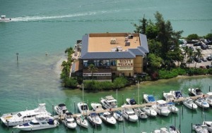 Conheça o restaurante Rusty Pelican em Miami