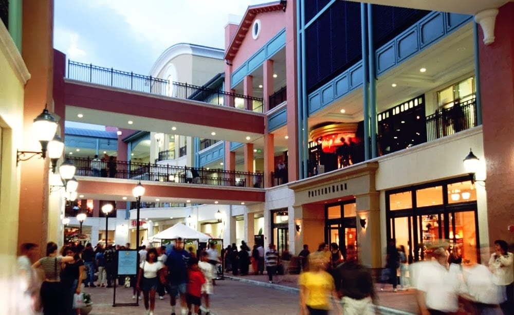 The Shops At Sunset Place em Miami