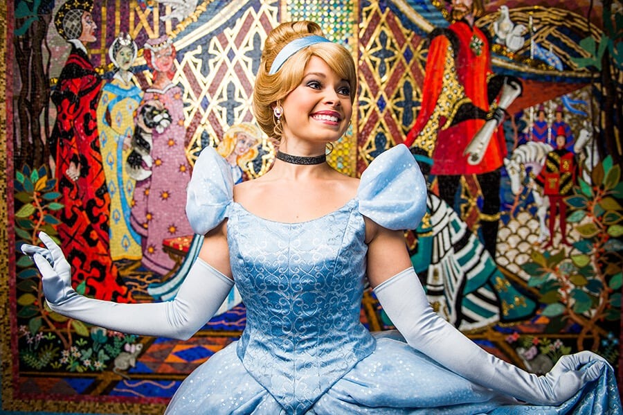 onde encontrar a princesa Cinderela nos parques da Disney