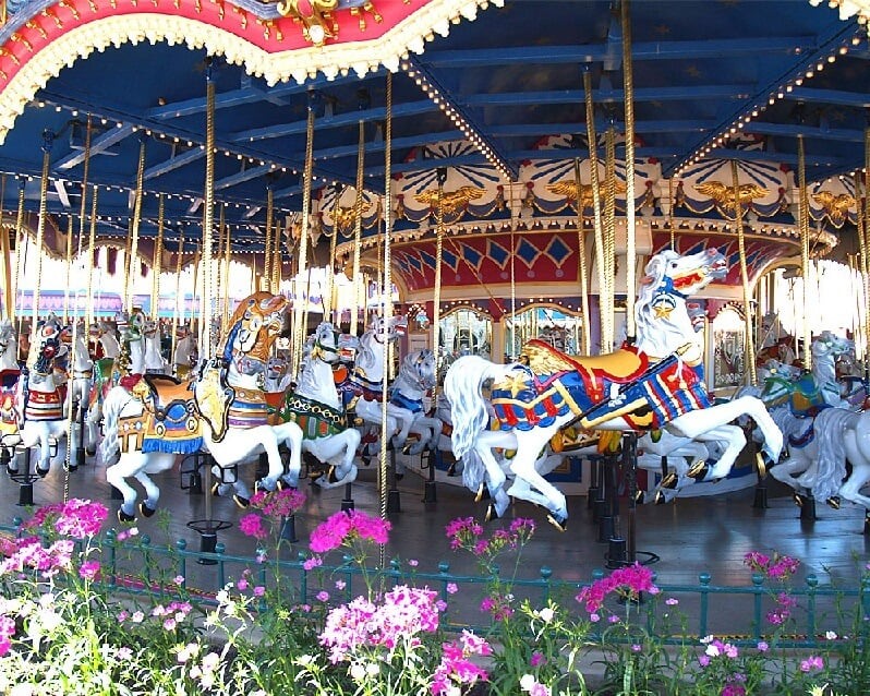 Prince Charming Regal Carousel no Magic Kingdom em Orlando