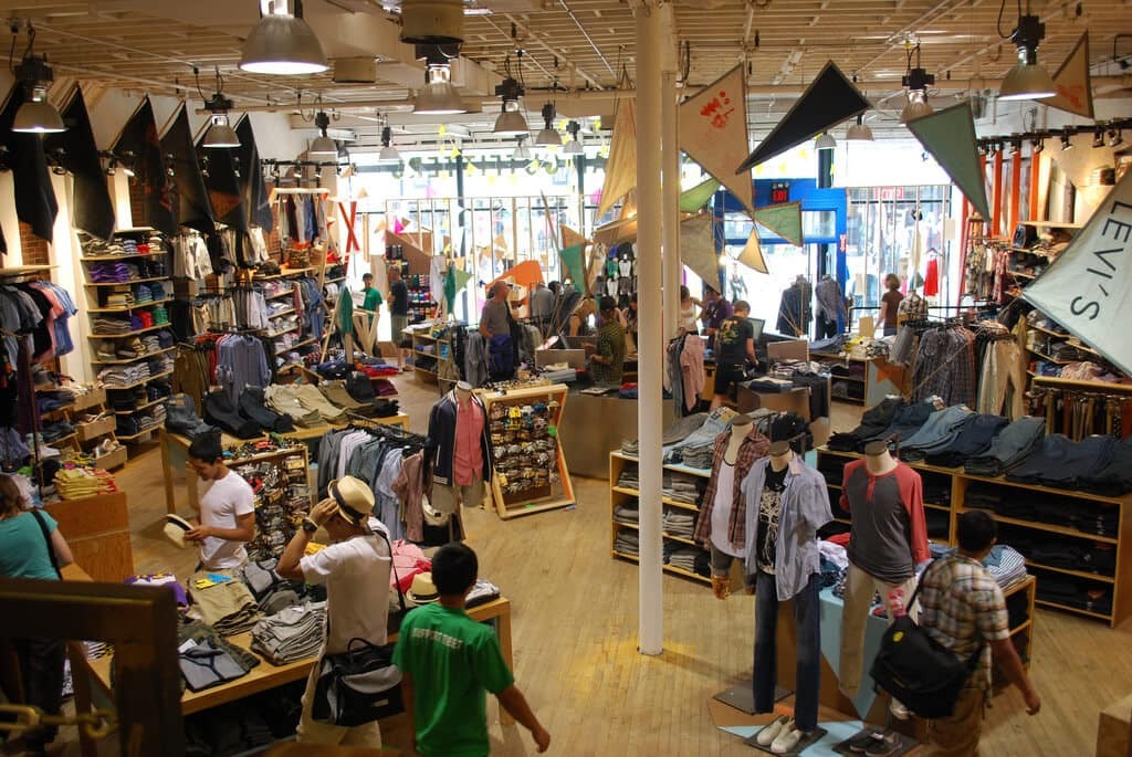  Urban Outfitters Pesquise no Google Maps Rotas Urban Outfitters