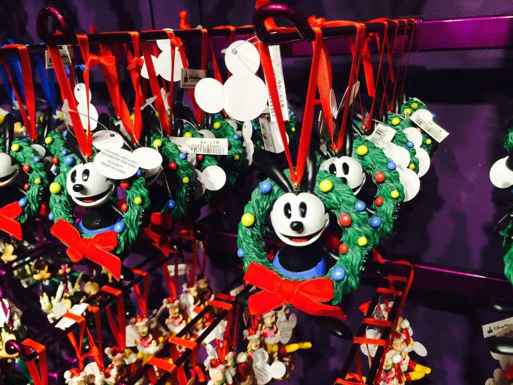 Acessórios de natal do Mickey na Disney's Days of Christmas na Disney Springs Orlando
