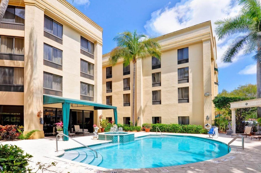 Hotel Hampton Inn Boca Raton: piscina