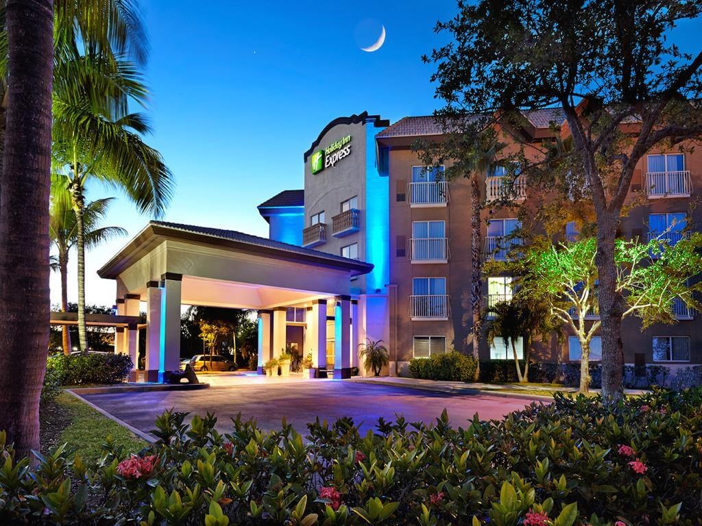 Hotel Holiday Inn Express Naples Downtown 5th Avenue