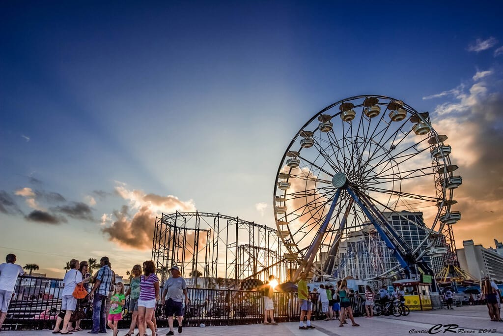 Daytona Beach Pier - roda gigante e praia