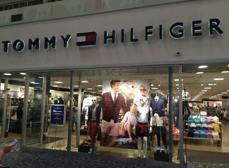Detalhes das lojas da Tommy Hilfiger na Flórida