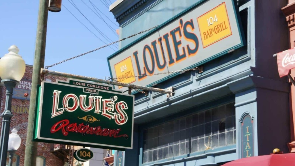 Restaurantes bons e baratos na Universal Orlando: Louie's Italian Restaurant