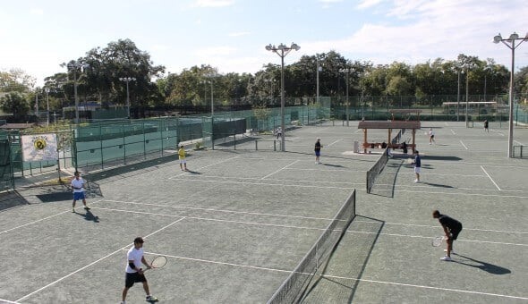 7 esportes e atividades ao ar livre em Orlando: Jogo de tênis em Orlando