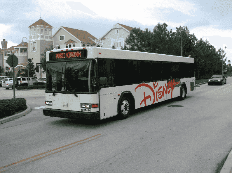 Vantagens dos hotéis da Disney em Orlando: ônibus turistico