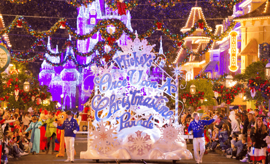 Fachada na Mickey's Once Upon a Christmastime Parade na Disney em Orlando