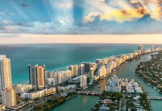 Vista do entardecer na cidade de Miami