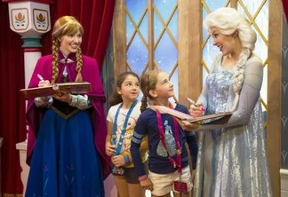 Princesas Anna e Elsa do Frozen na Disney Orlando
