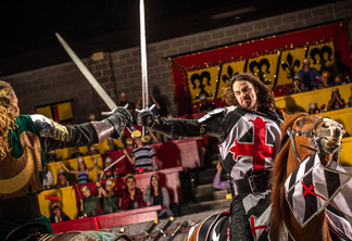 Jantar Medieval Times com duelo de cavaleiros em Orlando