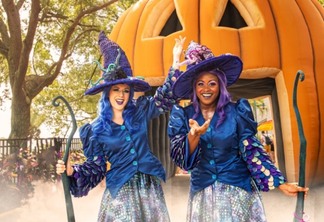 Bruxas no Halloween Spooktacular no SeaWorld Orlando