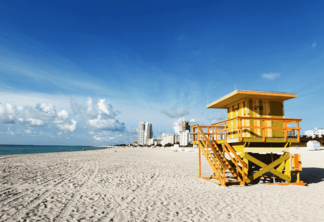 Praia de nudismo Haulover Beach em Miami