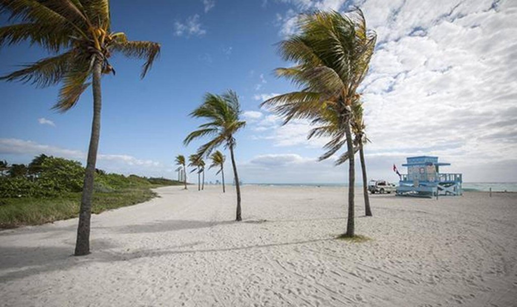 Haulover Beach: Playa nudista en Miami