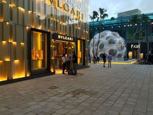 10 centros comerciales de lujo en Miami