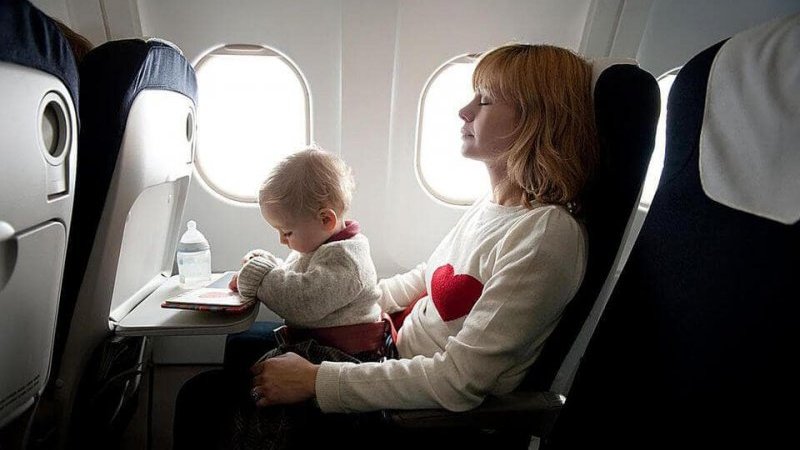 Bebê em avião