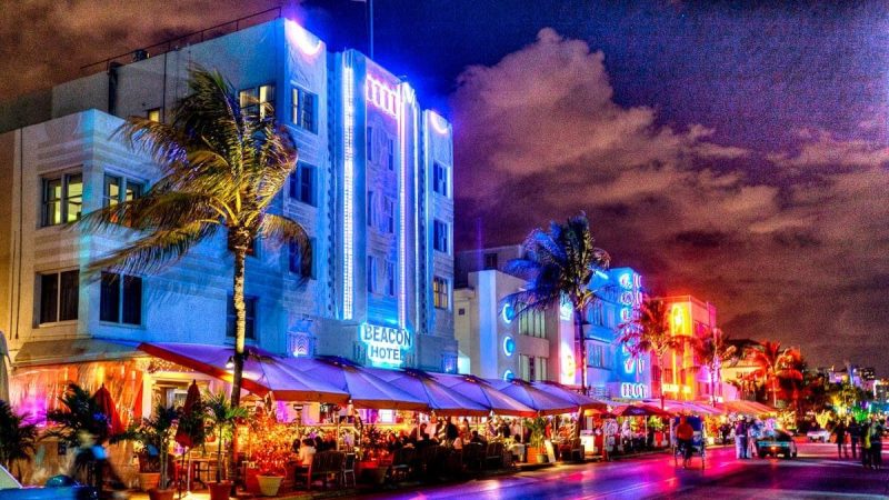 Art Deco District em Miami à noite