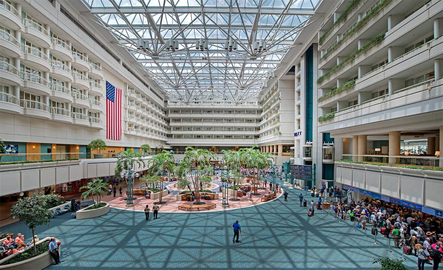 Interior do Aeroporto Internacional de Orlando