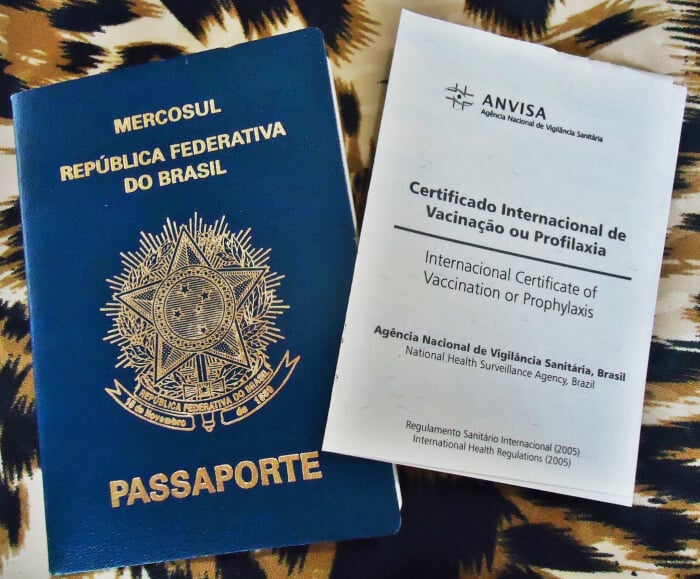 Passaporte e certificado de vacinação para Miami