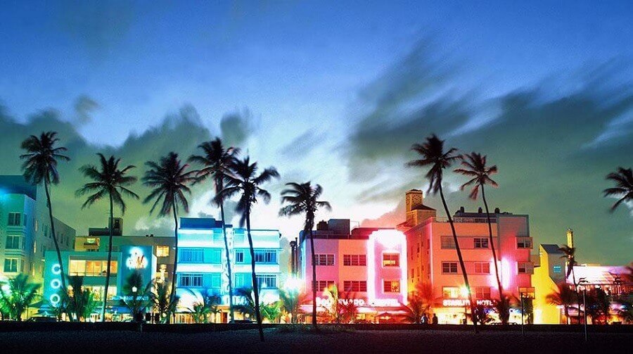 Art Deco District à noite em Miami