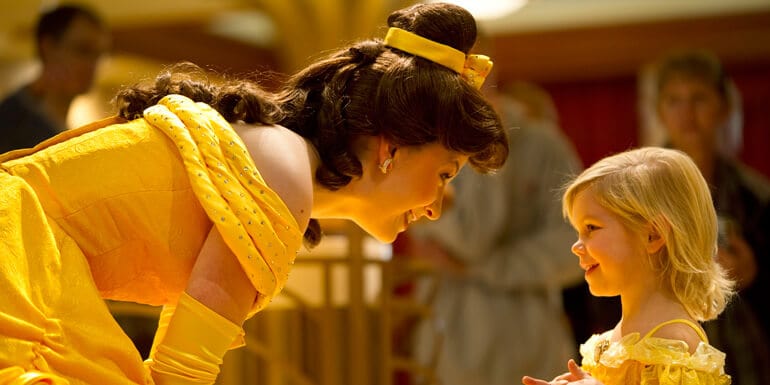 Princesa e criança na Disney