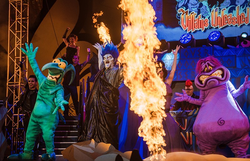 Show noturno Villains After Hours com vilões da Disney