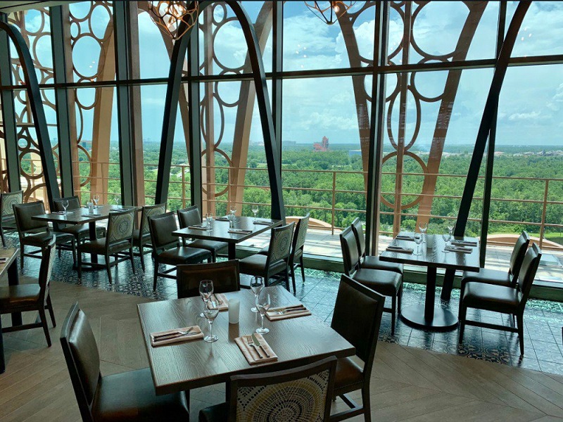 Vista do restaurante Toledo de Tapas, Steak & Seafood na Disney Orlando