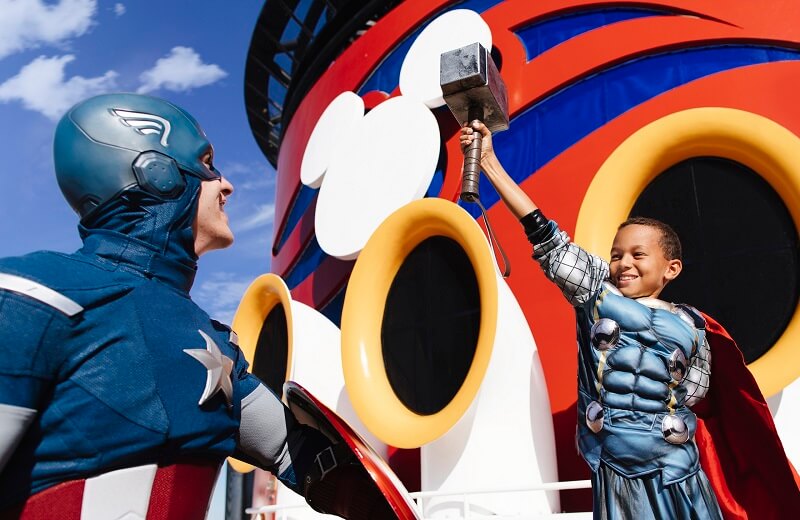 Capitão América no Cruzeiro Marvel Day at Sea da Disney Cruise Line em 2021