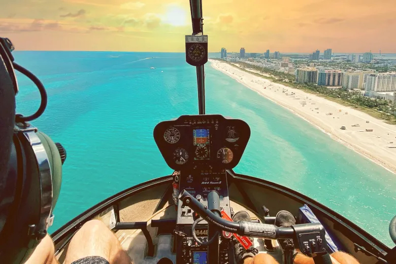 Pilotando helicóptero em Miami