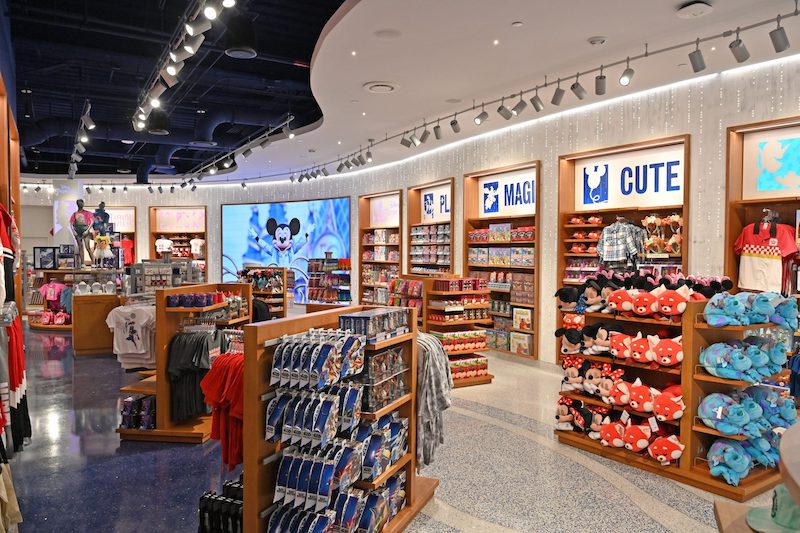 Interior da loja Walt Disney World no Aeroporto de Orlando