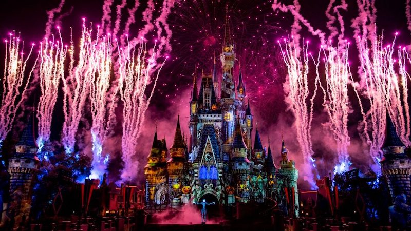 Show de fogos Disney's Not-So-Spooky Spectacular em Orlando